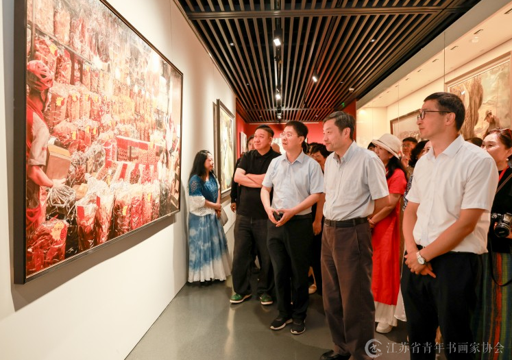 image.png 第六届“红船颂”中国画油画作品展在嘉兴启幕 书画新闻